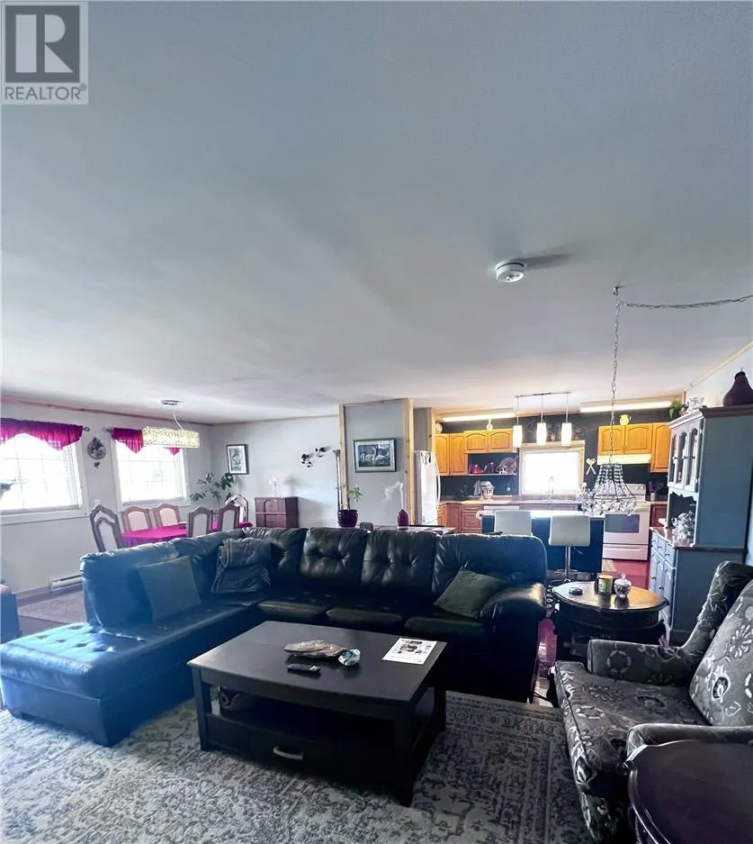 161 Highway 17 W