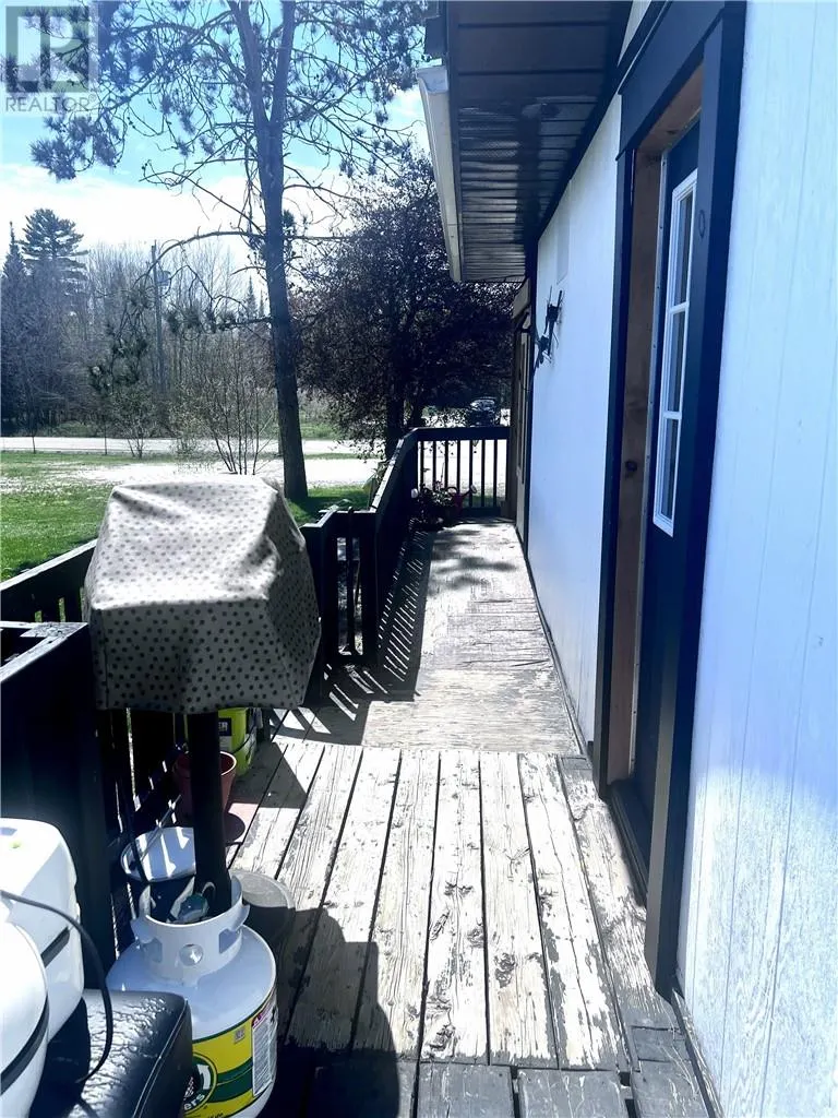 161 Highway 17 W