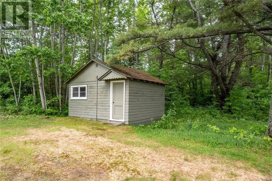 1806 Highway 17