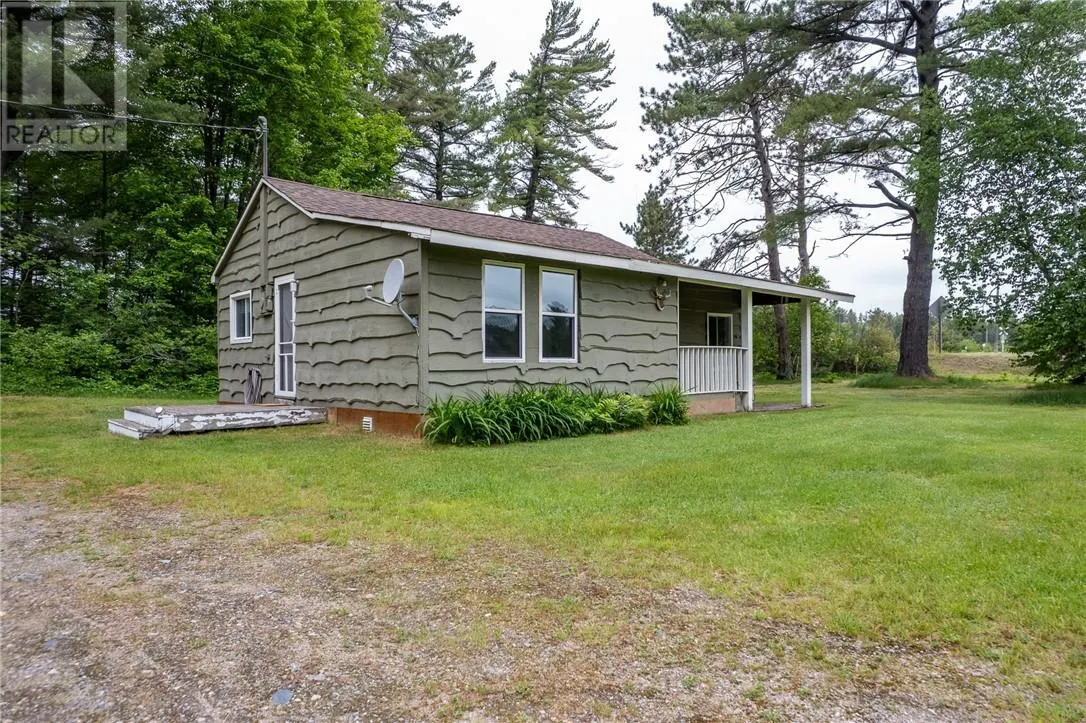 1806 Highway 17