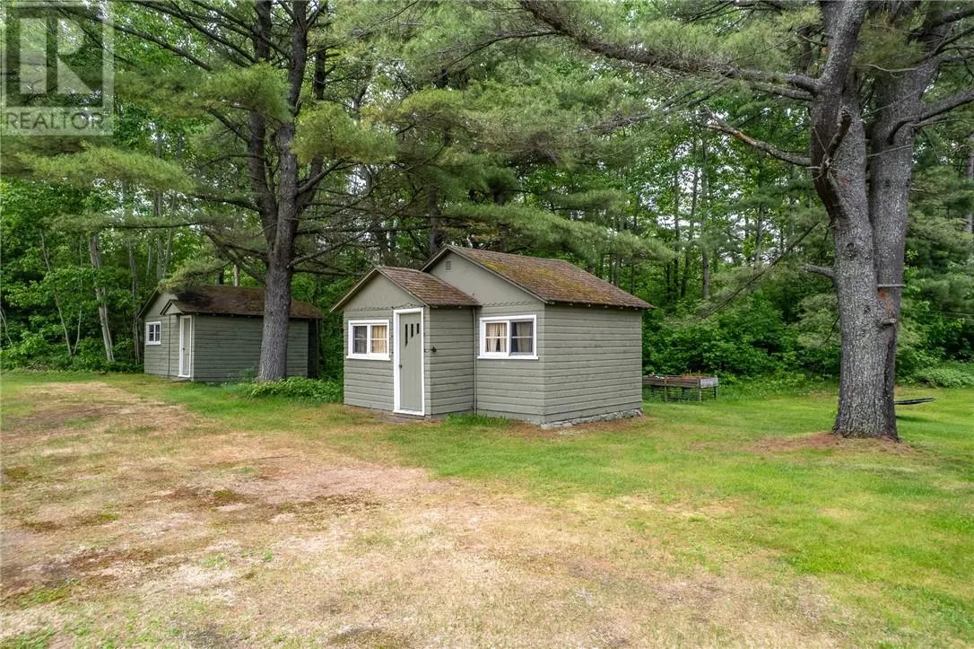 1806 Highway 17