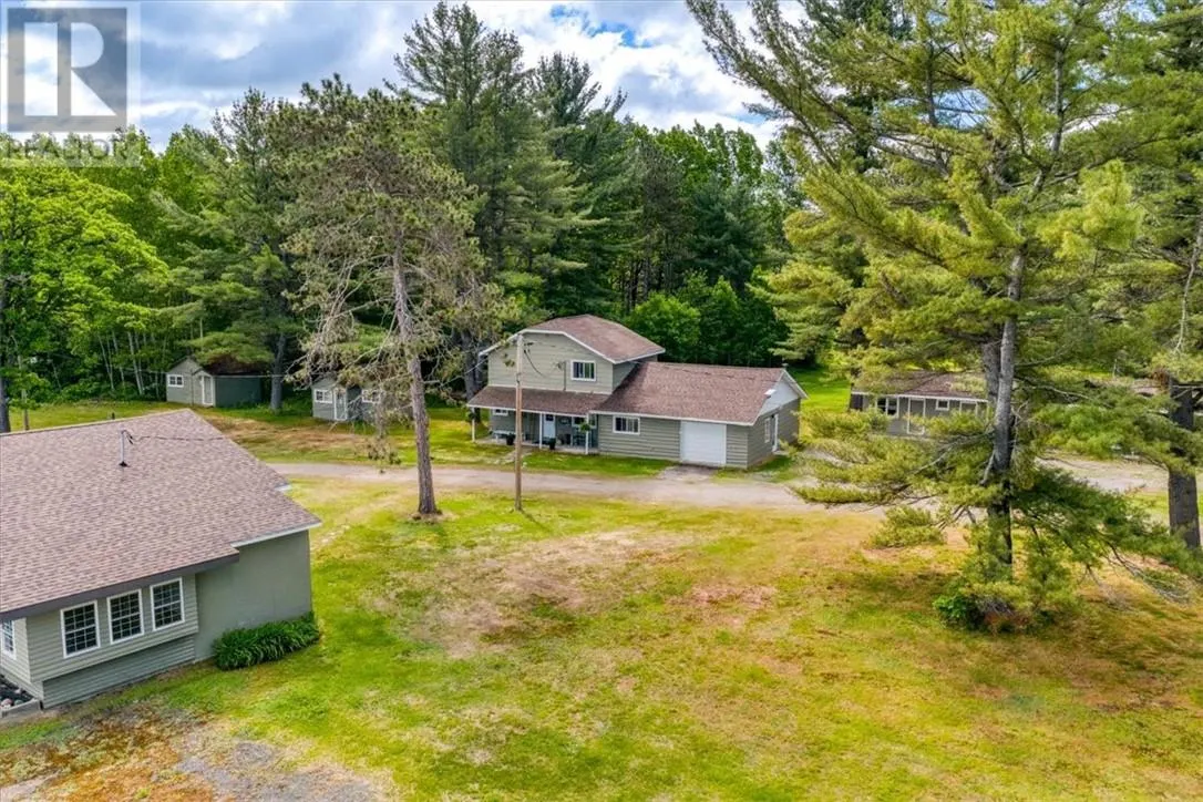 1806 Highway 17