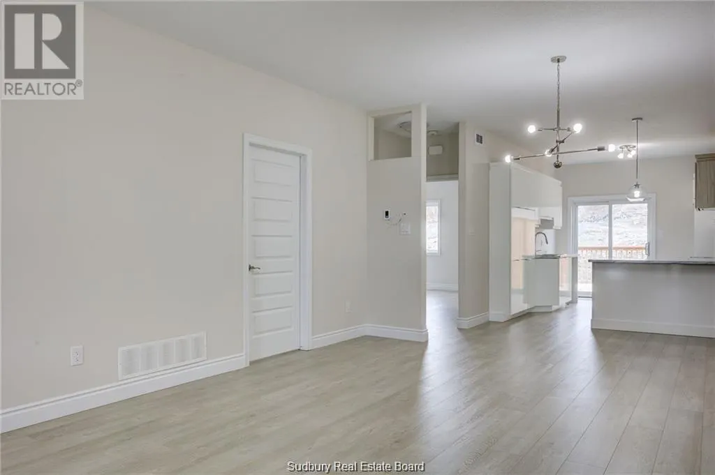 1509 Montrose