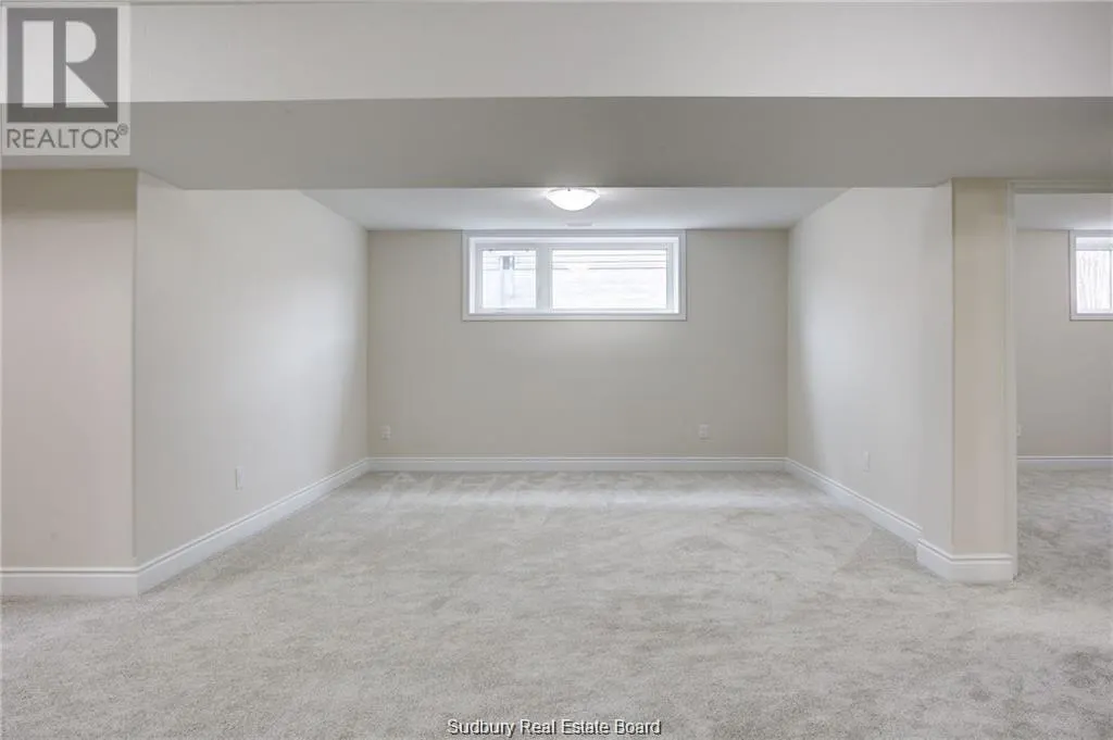 1509 Montrose