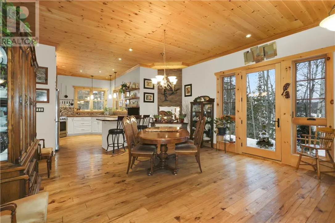 28 BEAVER POND Road