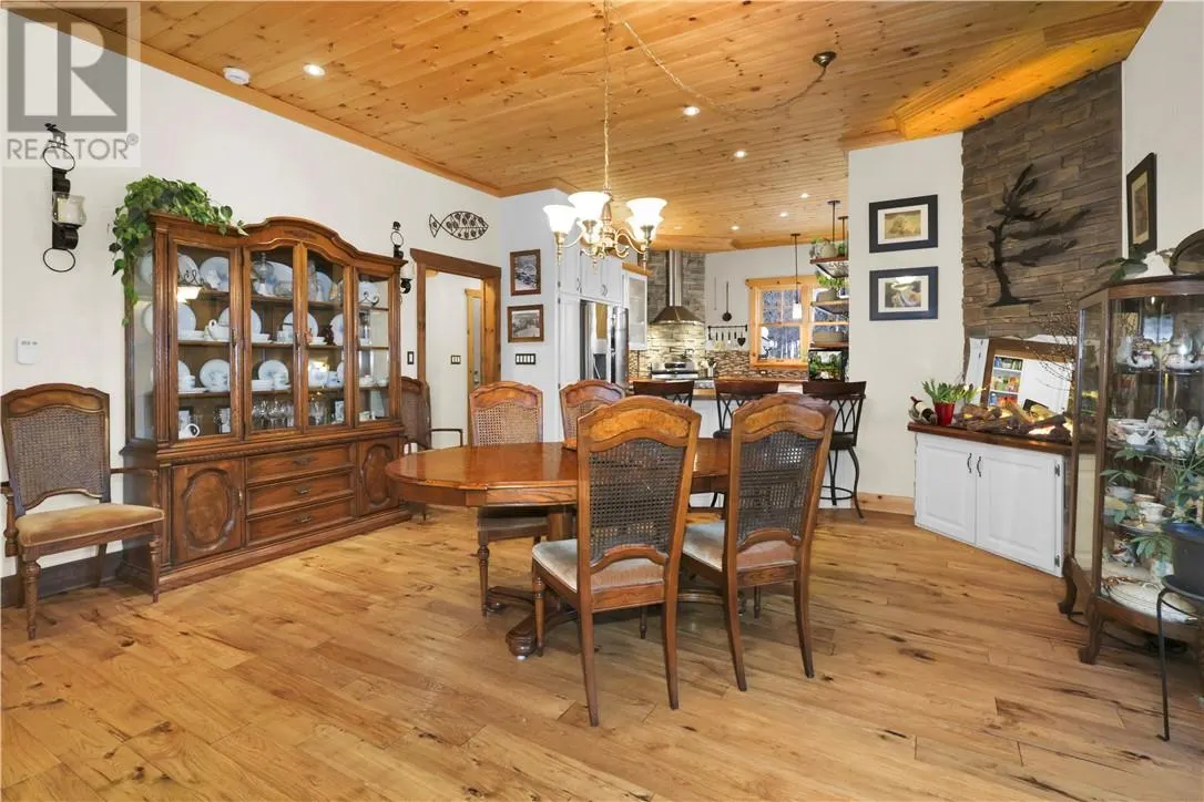 28 BEAVER POND Road