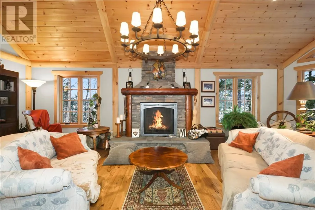28 BEAVER POND Road
