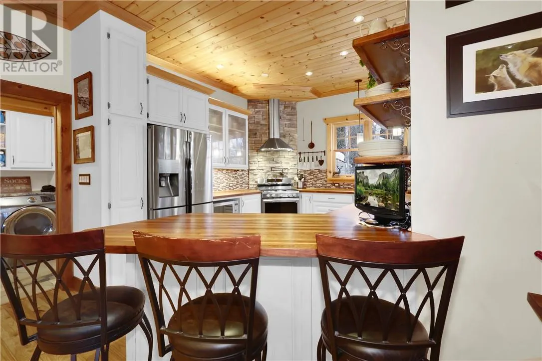 28 BEAVER POND Road