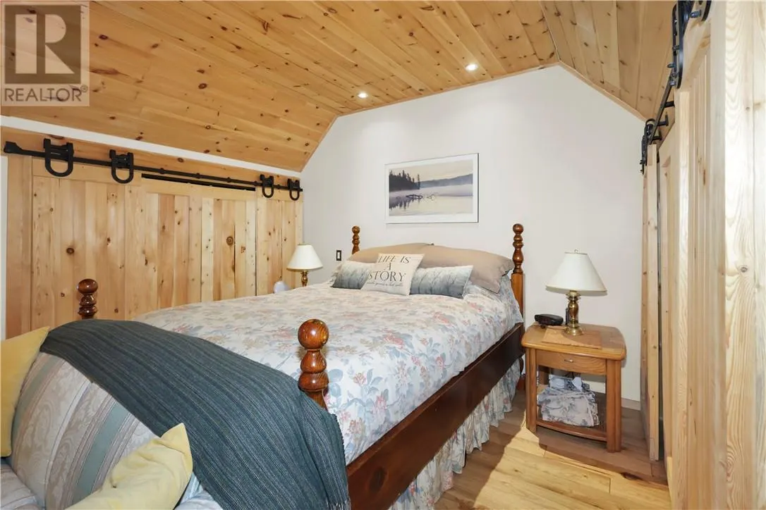 28 BEAVER POND Road