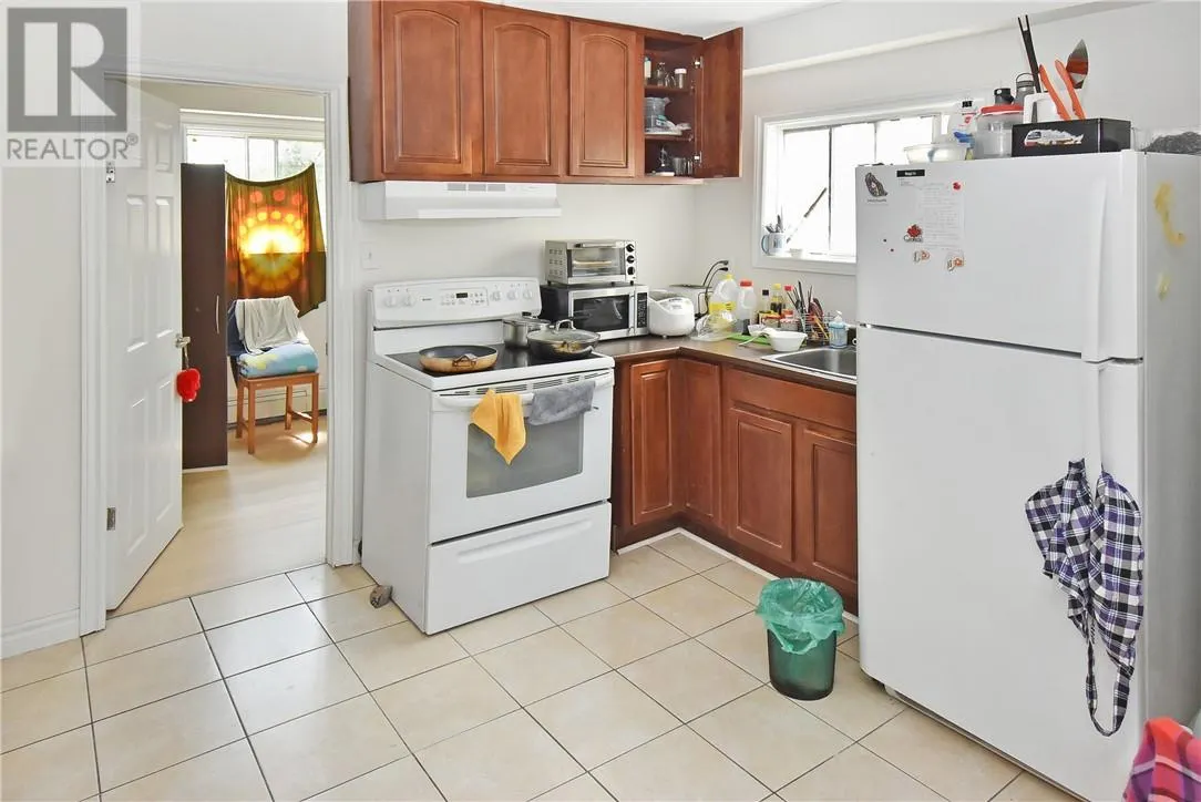 2005 Richard Street