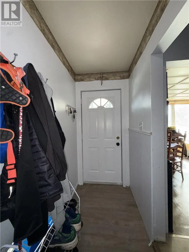 3297 Falconbridge Highway