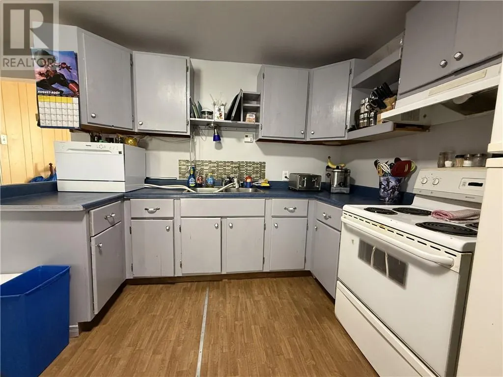 3297 Falconbridge Highway