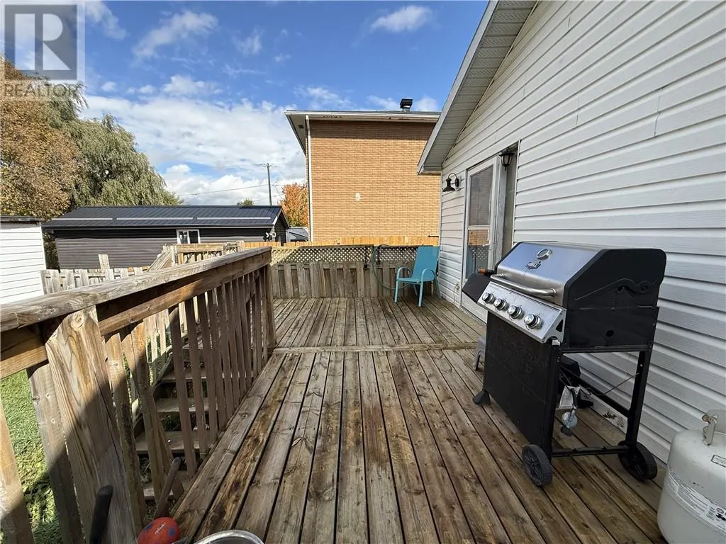 3297 Falconbridge Highway