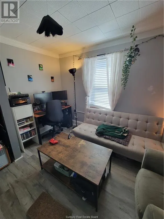 389 ONTARIO