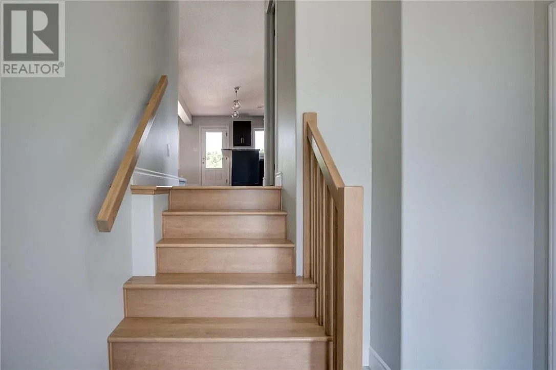 1503 Montrose