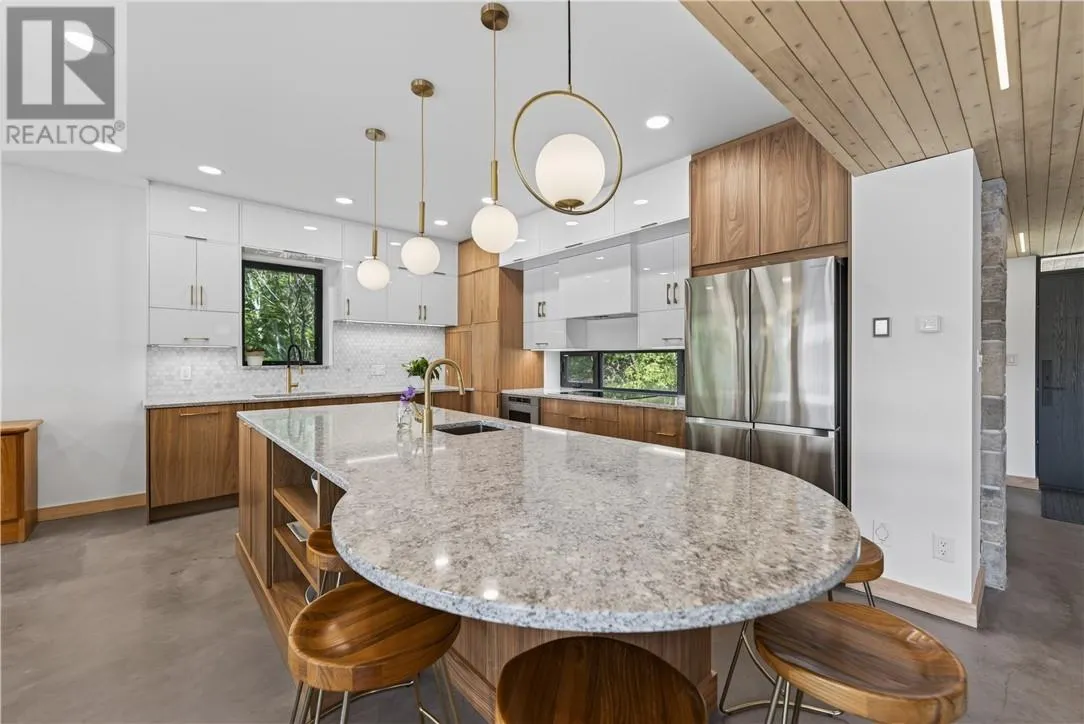 2171 Sunnyside Road