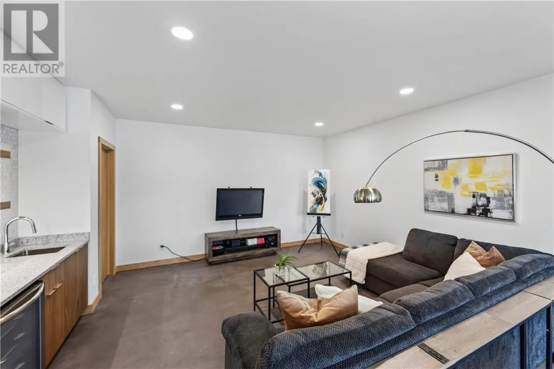 2171 Sunnyside Road