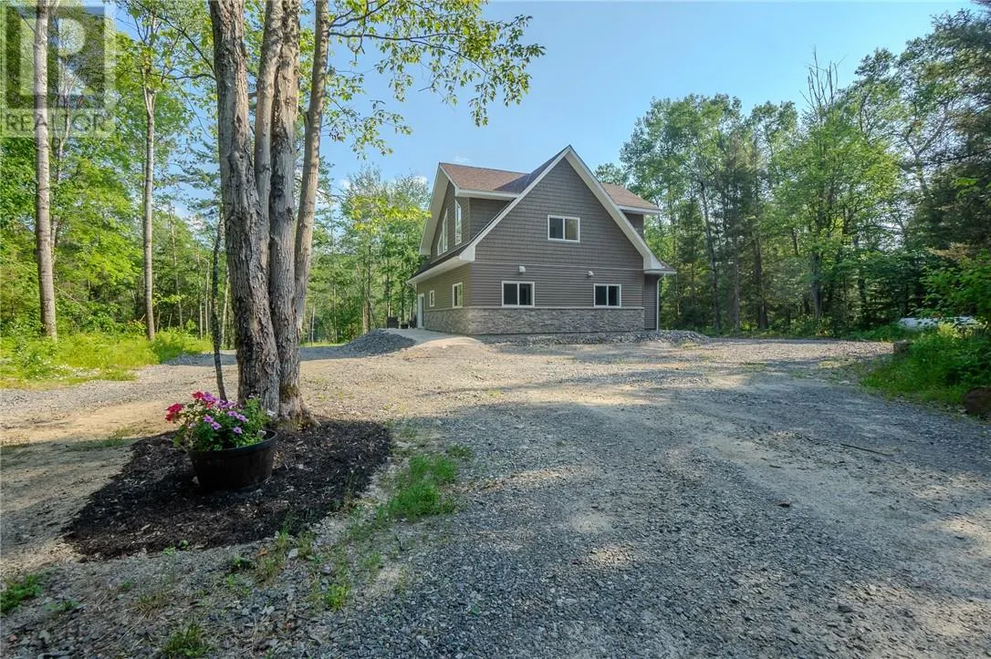 384 Old Webbwood Road