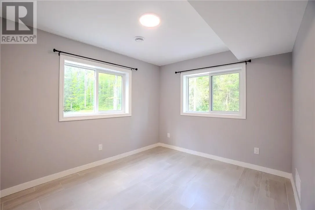 384 Old Webbwood Road