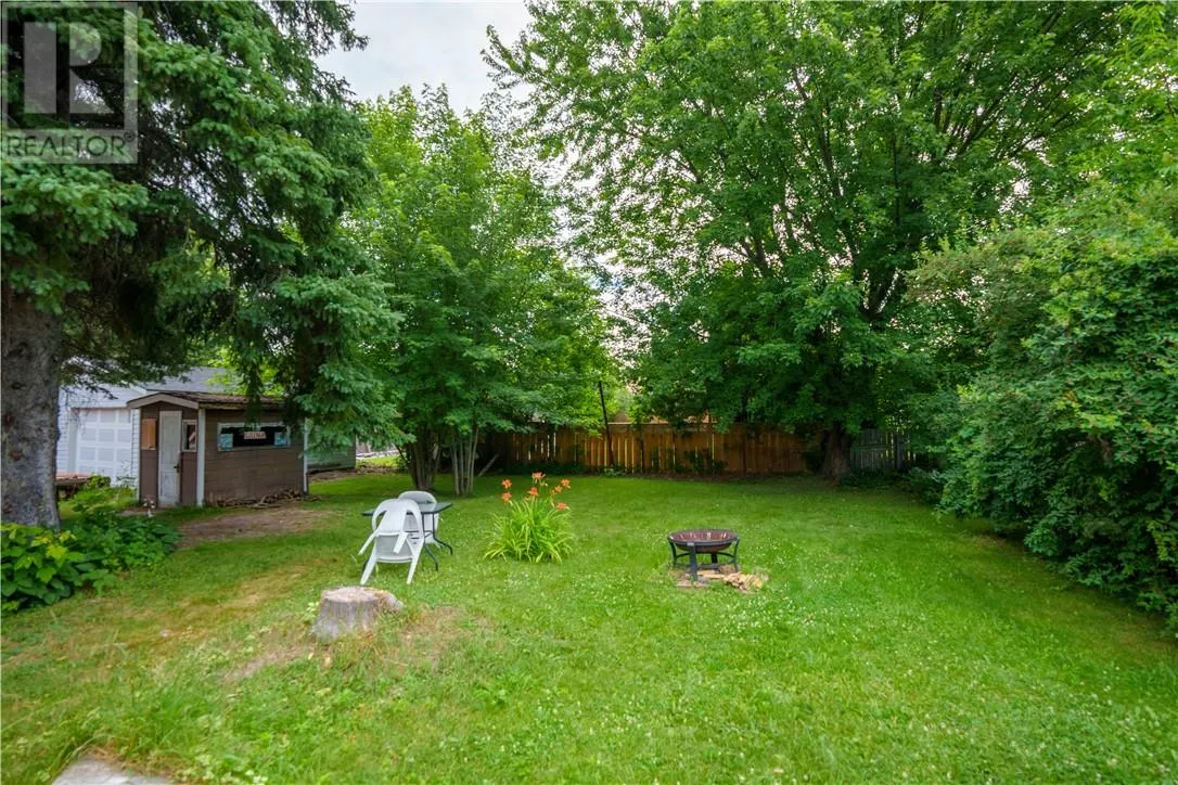 782 Westmount