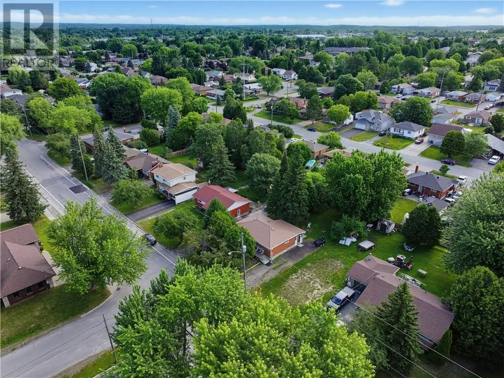 782 Westmount