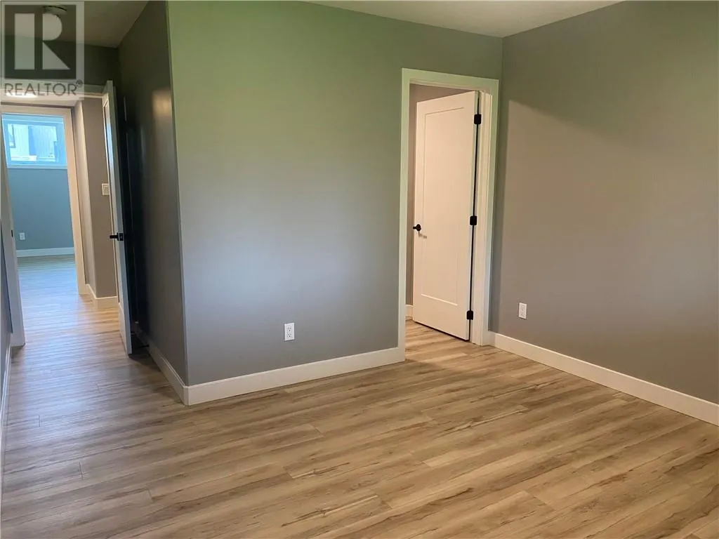 144 Meadowbrook Road Unit# Lower Unit