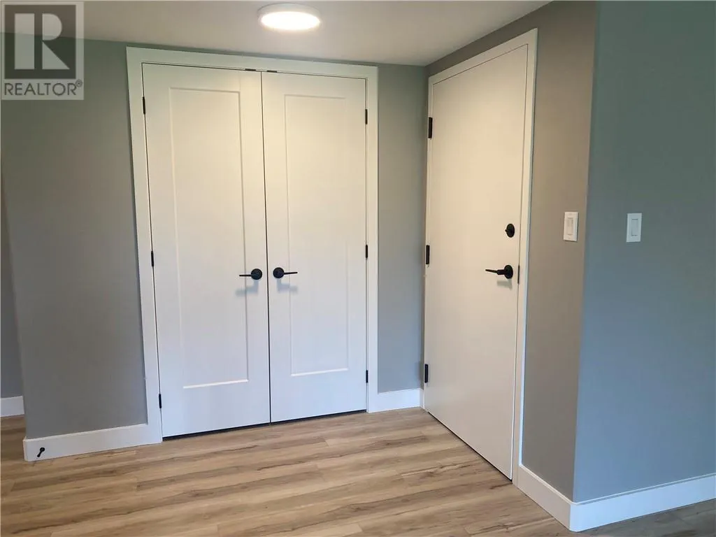 144 Meadowbrook Road Unit# Lower Unit