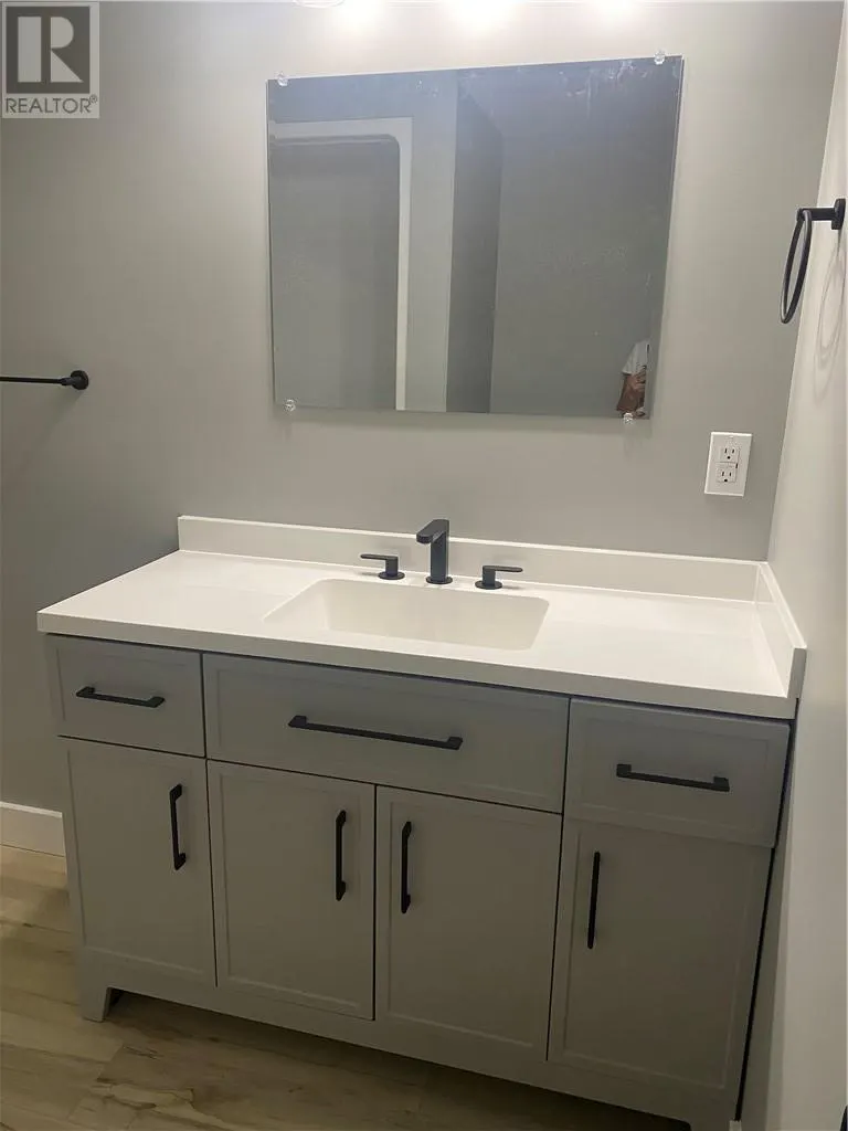 144 Meadowbrook Road Unit# Lower Unit