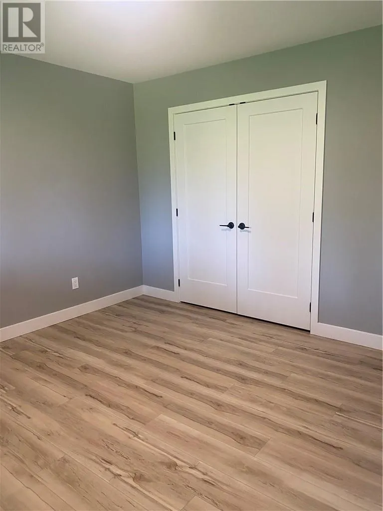 144 Meadowbrook Road Unit# Lower Unit