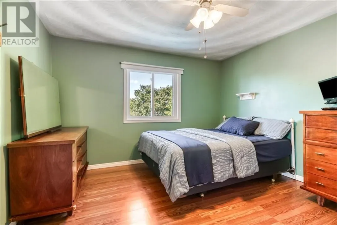 26 Monique Crescent