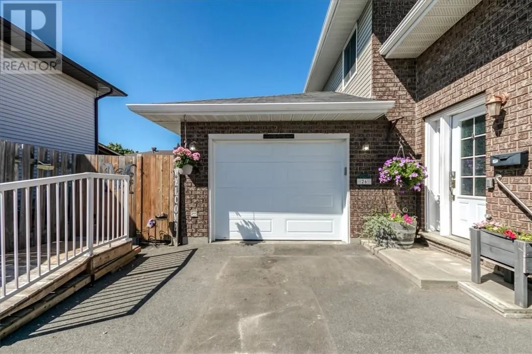 26 Monique Crescent