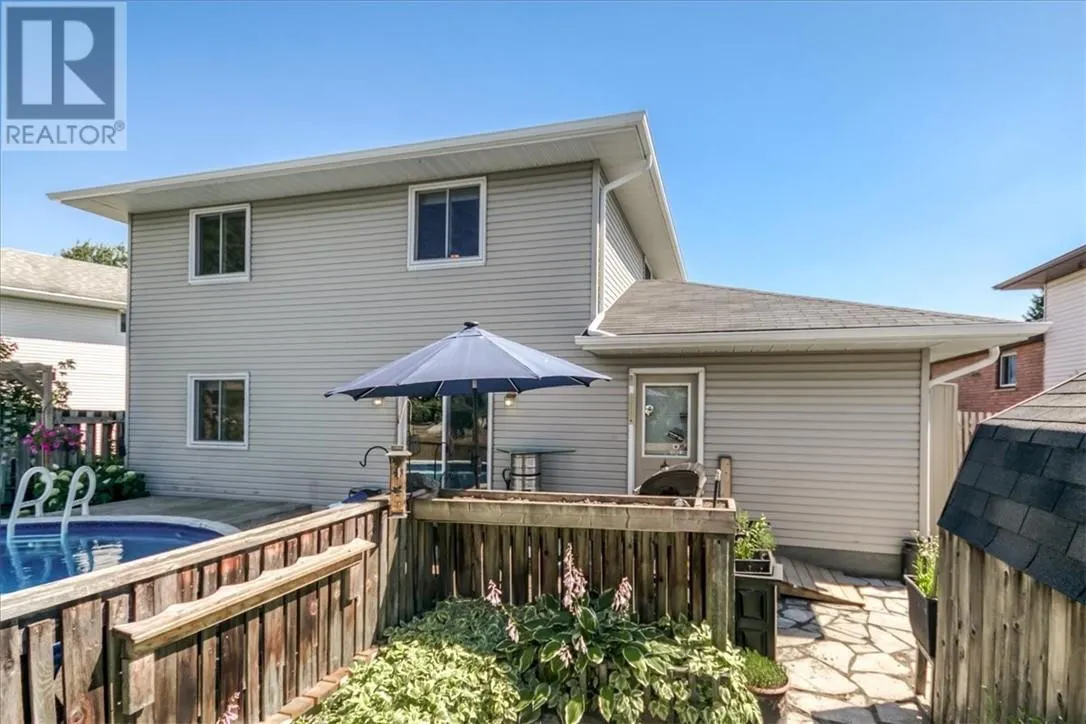 26 Monique Crescent