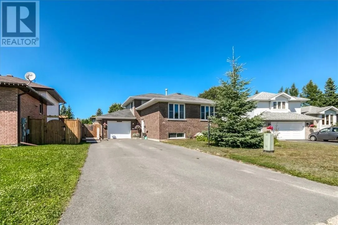 26 Monique Crescent