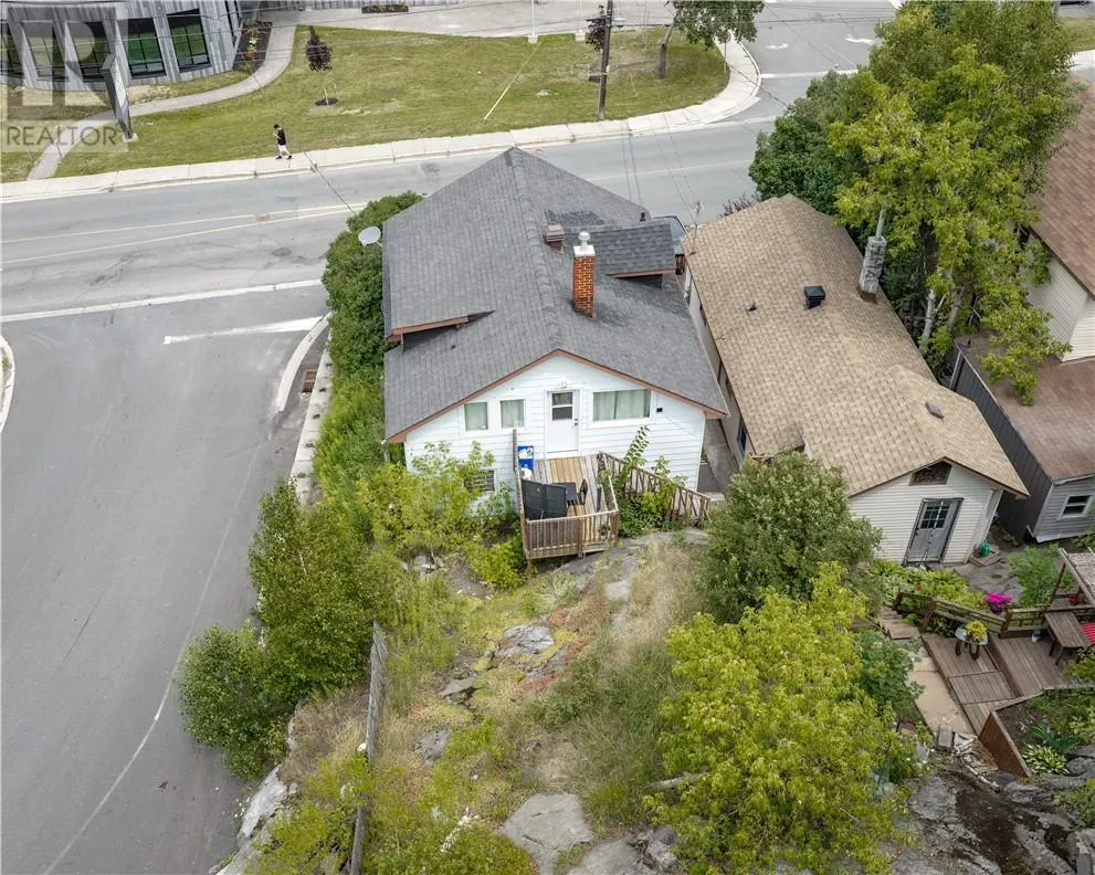 287 Van Horne Street