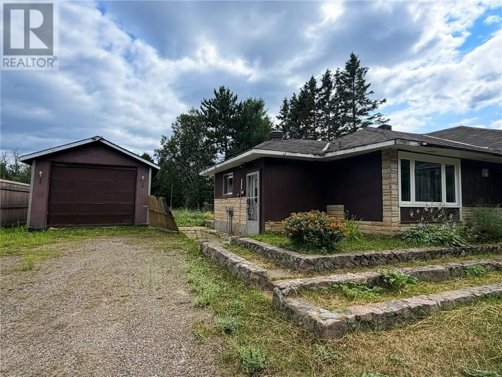 63 Larchmount