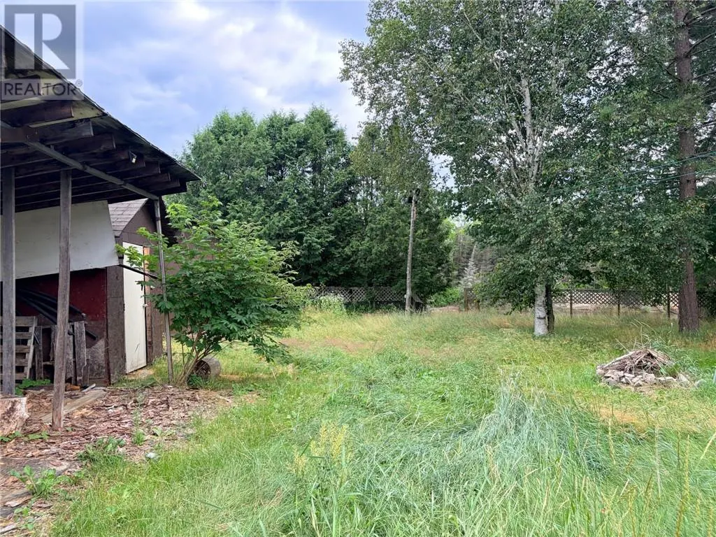 63 Larchmount