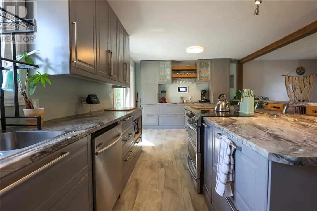25 Goodman Avenue