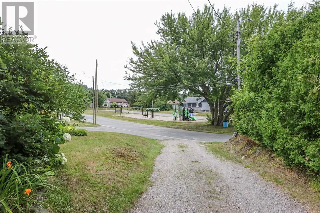 38 Gill Avenue