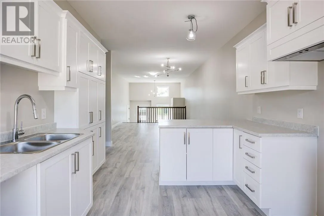 1511 Montrose