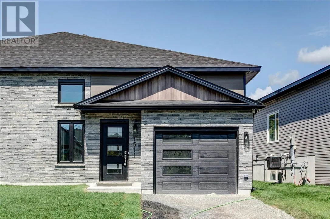 1511 Montrose