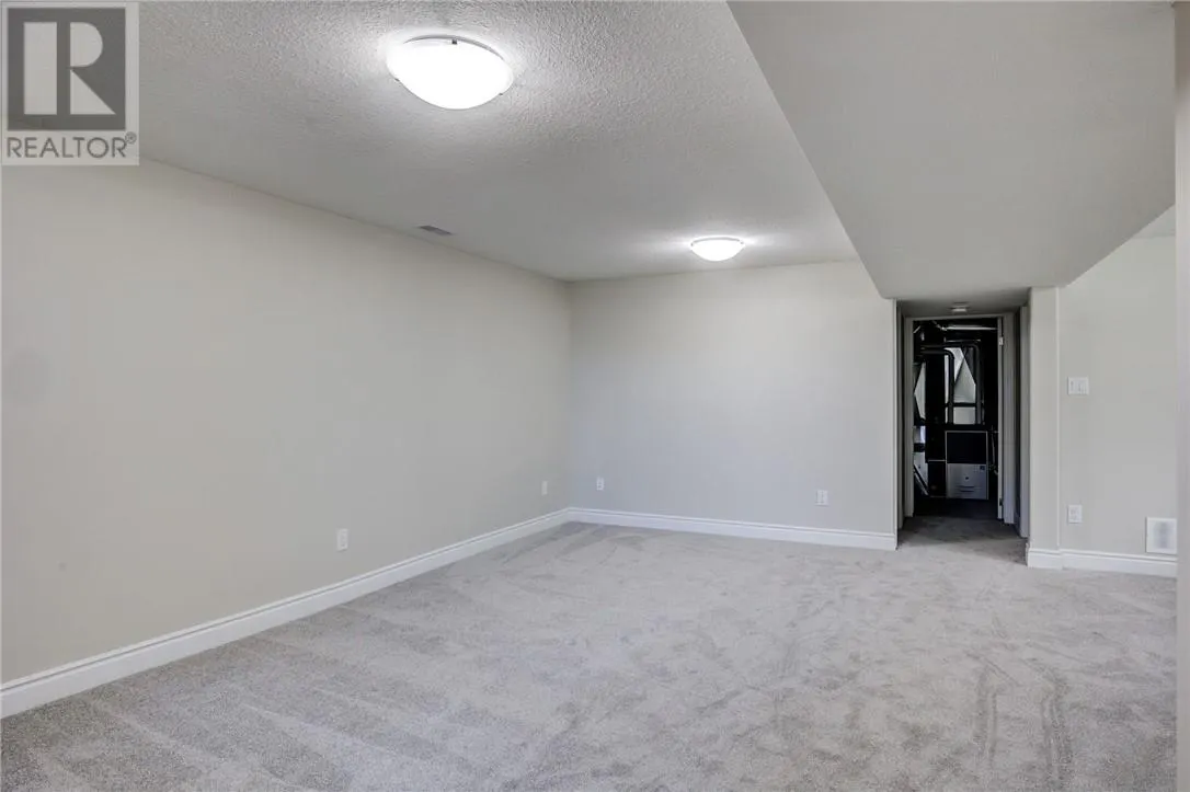 1511 Montrose