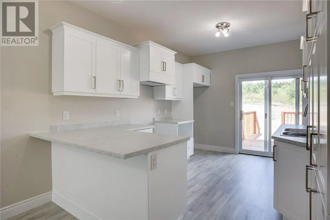 1511 Montrose