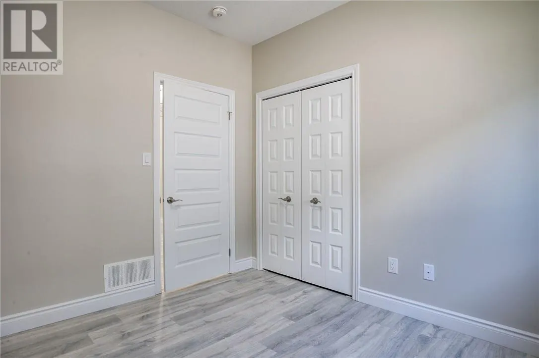 1511 Montrose