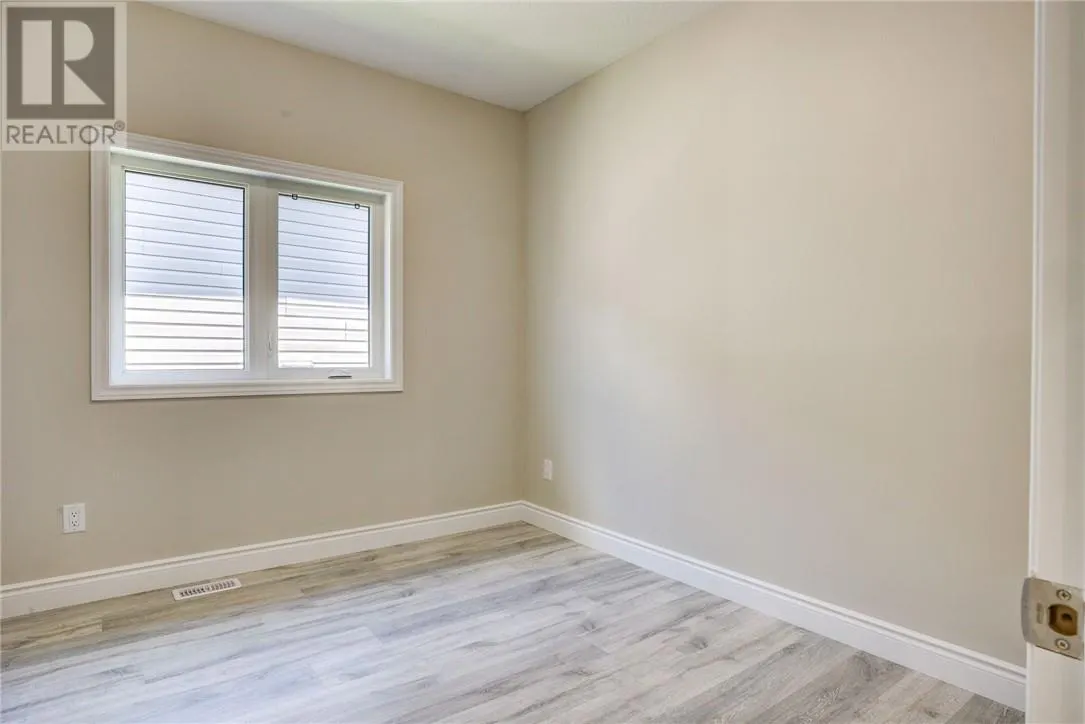 1511 Montrose
