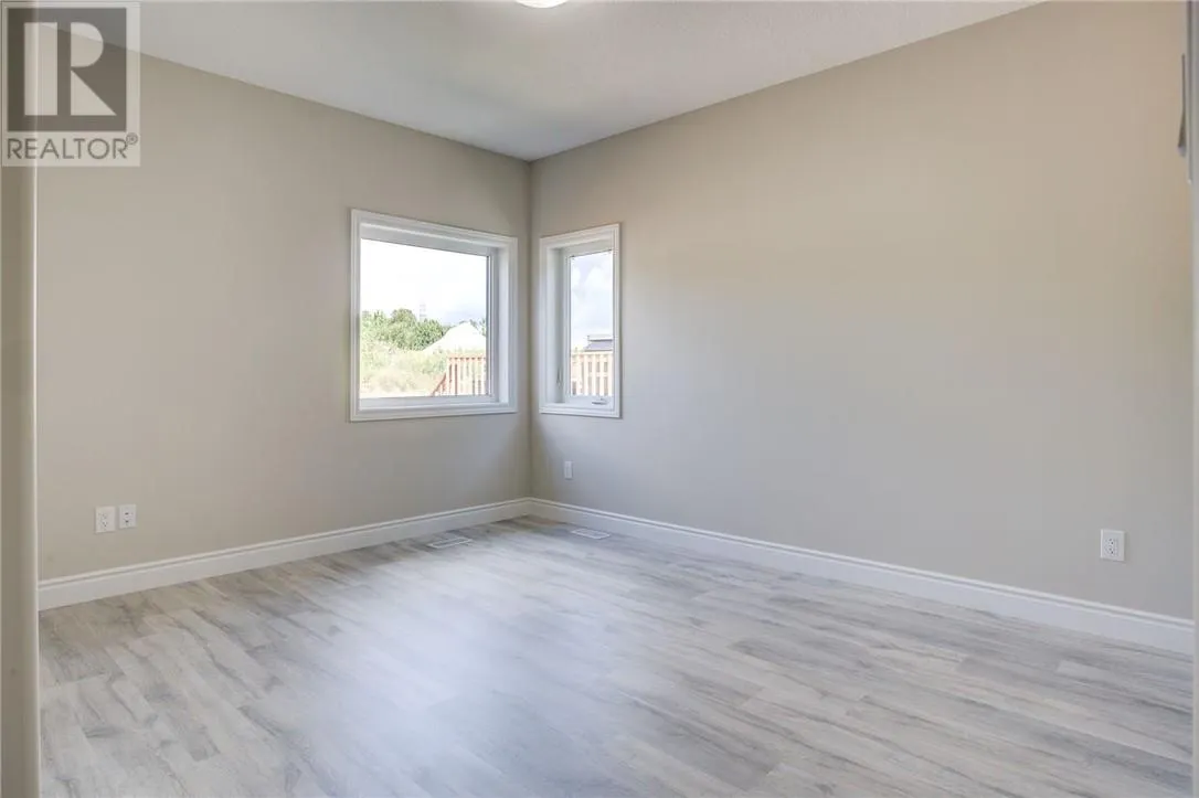 1511 Montrose