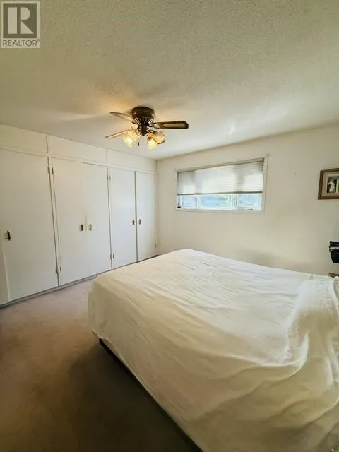 290 Second St N