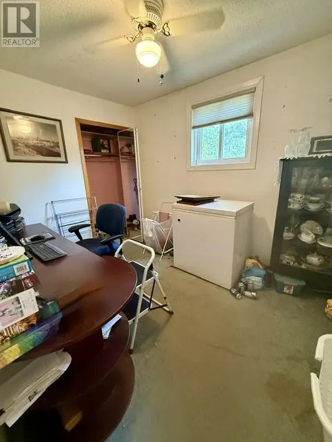290 Second St N