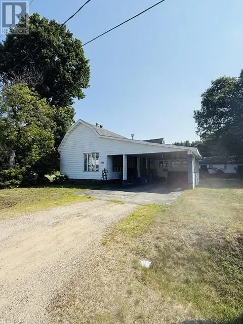 290 Second St N