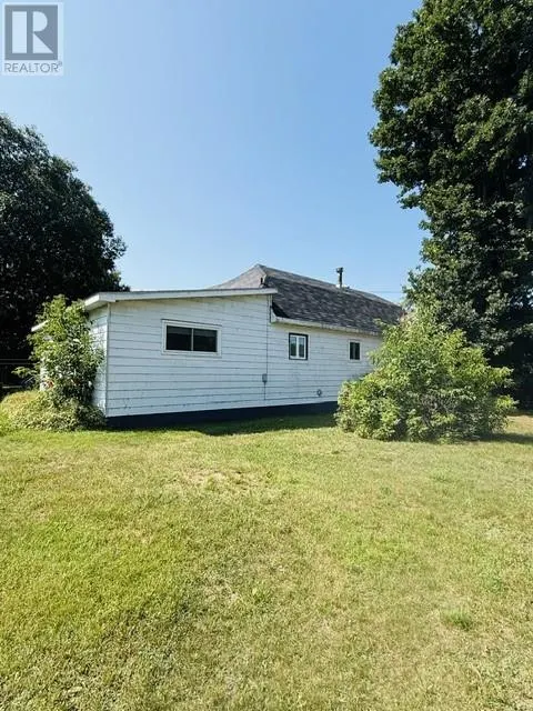 290 Second St N