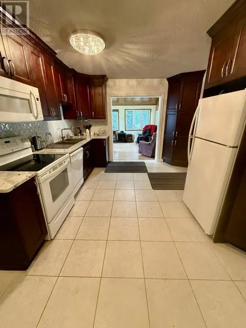290 Second St N